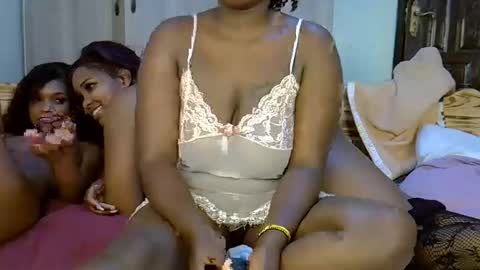 Snapshot of moh_sexy chatting on September 15, 2025, 5:46 pm Moh online show from September 15, 2025, 5:46 pm