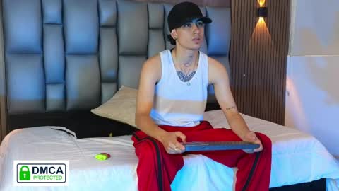Snapshot of mohamed_malik chatting on April 23, 2026, 1:24 pm mohamed_malik online show from April 23, 2026, 1:24 pm