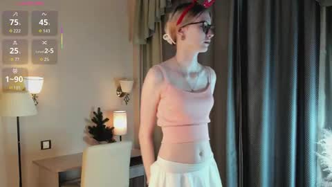 Laura online show from December 21, 2025, 1:02 am