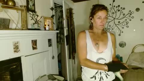 MoistKnickerChick online show from September 22, 2025, 3:08 am