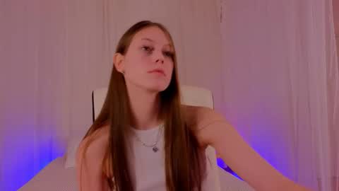 Molly online show from October 2, 2025, 9:22 pm