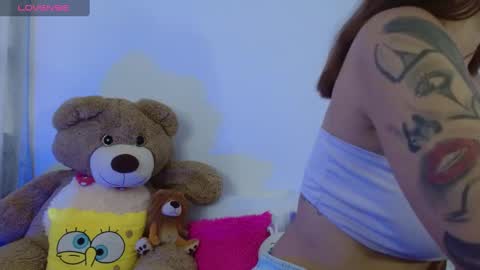 M o L l i E  online show from January 7, 2025, 9:46 pm