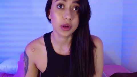 M o L l i E  online show from March 2, 2025, 1:15 am