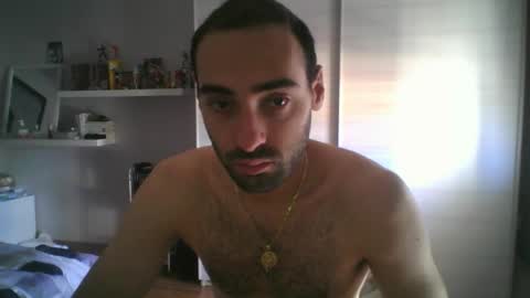 mollo20 online show from September 19, 2025, 8:05 am