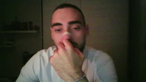 Snapshot of mollo20 chatting on October 20, 2025, 8:09 pm mollo20 online show from October 20, 2025, 8:09 pm