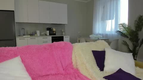 Sima online show from November 19, 2025, 8:36 am