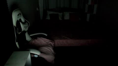 Molly Prvt is open online show from January 14, 2025, 6:17 pm