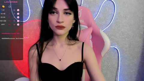 Snapshot of molly_crystall chatting on April 30, 2026, 2:40 am Molly - online show from April 30, 2026, 2:40 am