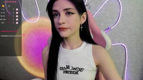 Snapshot of molly_crystall chatting on May 29, 2026, 3:48 am Molly - online show from May 29, 2026, 3:48 am