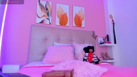    online show from November 13, 2025, 1:10 pm