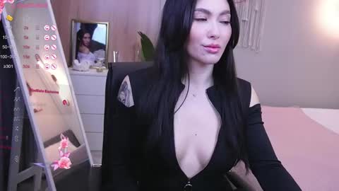 Molly online show from March 7, 2025, 6:46 am