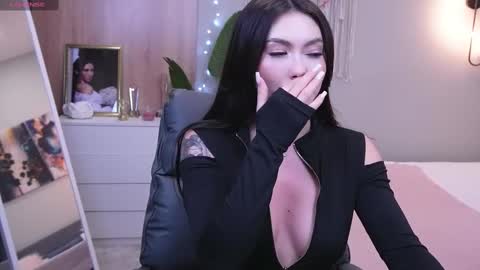 Molly online show from March 12, 2025, 7:24 am