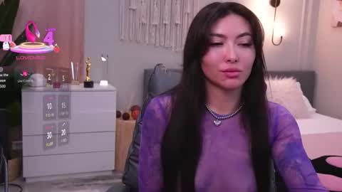 Molly online show from September 9, 2025, 1:27 am