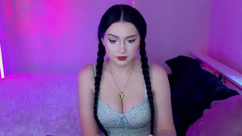Snapshot of molly_millerr chatting on December 11, 2024, 10:14 am molly_millerr online show from December 11, 2024, 10:14 am