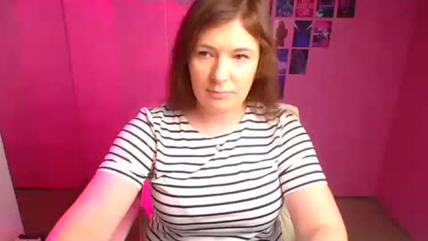 Molly online show from November 5, 2025, 12:38 pm