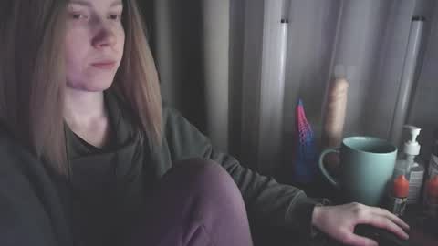 I have new photos come and see with love Molly online show from January 20, 2025, 1:39 am
