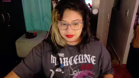 Molly online show from April 29, 2026, 6:06 am