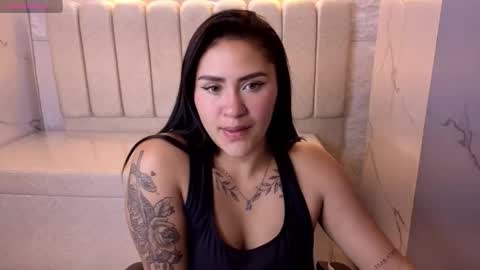 Online 800 to 1400 online show from November 5, 2025, 12:05 pm