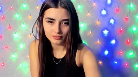 Molly online show from January 7, 2026, 7:49 pm