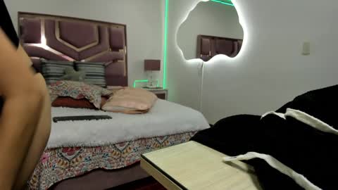 Molly  online show from January 9, 2025, 2:40 pm