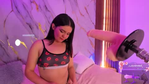New girl Emily Valentina  Michelle online show from November 4, 2025, 2:32 am