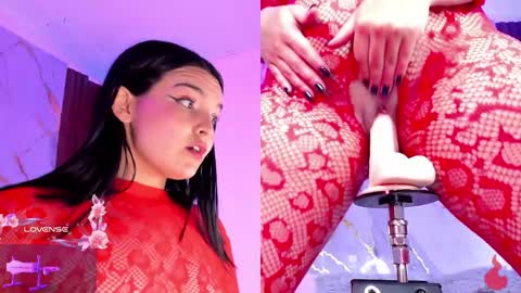 Snapshot of mollylewis18 chatting on April 27, 2026, 1:58 am New girl Emily Valentina Michelle online show from April 27, 2026, 1:58 am