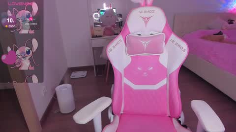 Molly online show from December 27, 2024, 6:53 pm