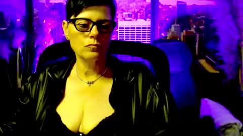 Snapshot of mollysun chatting on June 9, 2026, 4:29 pm MollySun Nina Randmann online show from June 9, 2026, 4:29 pm
