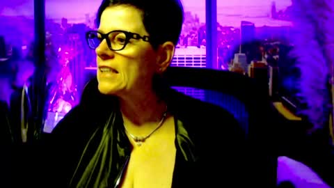Snapshot of mollysun chatting on June 13, 2026, 5:22 pm MollySun Nina Randmann online show from June 13, 2026, 5:22 pm