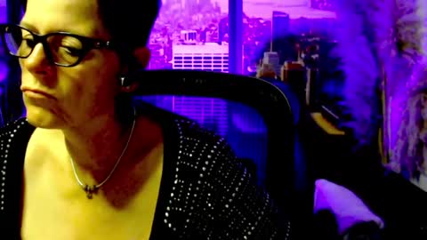 Snapshot of mollysun chatting on July 4, 2026, 6:03 pm MollySun Nina Randmann online show from July 4, 2026, 6:03 pm