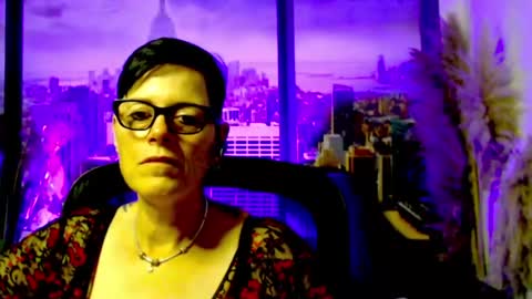 Snapshot of mollysun chatting on July 22, 2026, 4:32 pm MollySun Nina Randmann online show from July 22, 2026, 4:32 pm