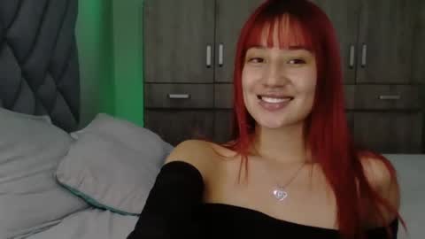 Snapshot of mollywalter chatting on July 11, 2026, 7:33 am mollywalter online show from July 11, 2026, 7:33 am