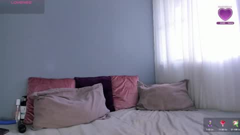 Molly online show from October 5, 2025, 7:23 pm