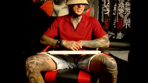 Snapshot of molotov_explosive chatting on November 2, 2025, 12:24 am Molotov online show from November 2, 2025, 12:24 am