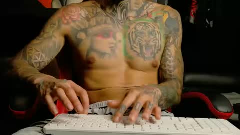 Snapshot of molotov_explosive chatting on November 7, 2025, 1:49 am Molotov online show from November 7, 2025, 1:49 am