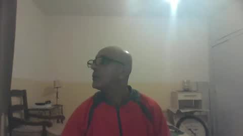 moment71200 online show from January 1, 2025, 3:24 pm