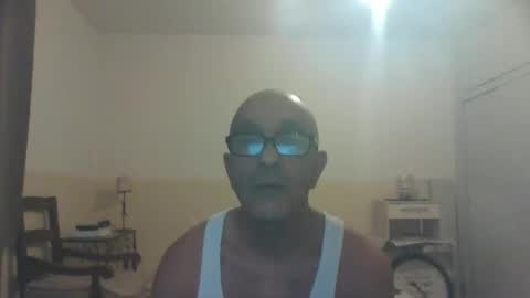 moment71200 online show from January 1, 2025, 6:27 pm