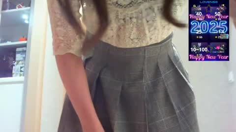 Snapshot of momentbeforedown chatting on January 4, 2025, 11:27 pm Hailey online show from January 4, 2025, 11:27 pm