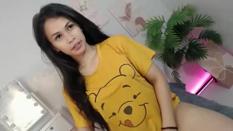 MOMIKHEM online show from December 14, 2025, 10:20 am