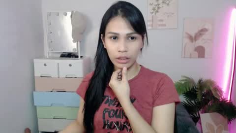 Snapshot of momi_khem019 chatting on July 12, 2026, 12:29 pm MOMIKHEM online show from July 12, 2026, 12:29 pm