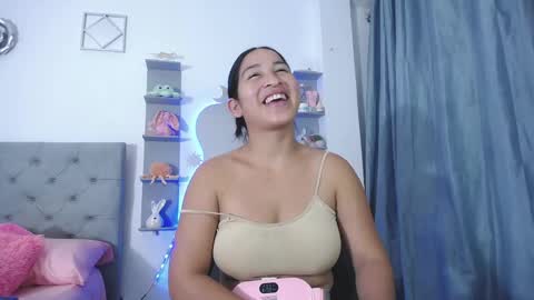 Snapshot of mommy_dulce chatting on April 16, 2026, 1:39 am ANDREA online show from April 16, 2026, 1:39 am