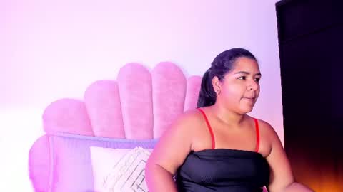 Snapshot of mommy_huge_ass chatting on June 27, 2026, 9:03 am Victoria online show from June 27, 2026, 9:03 am
