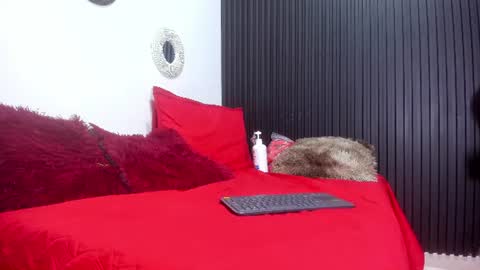 Snapshot of mommy_huge_ass chatting on July 28, 2026, 3:21 pm Victoria online show from July 28, 2026, 3:21 pm