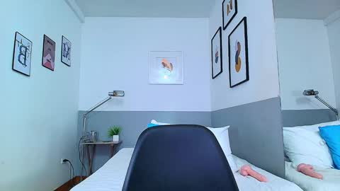 Daphne  online show from January 23, 2025, 11:15 pm