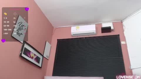 Daphne  online show from March 8, 2025, 7:42 pm