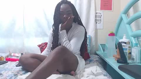 Snapshot of mommywebcam chatting on December 24, 2024, 12:55 pm DINAH online show from December 24, 2024, 12:55 pm