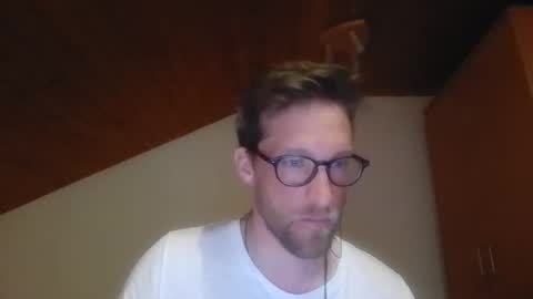 moms_little_monster online show from November 11, 2025, 9:04 pm