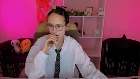 Mona  online show from September 23, 2025, 8:23 pm