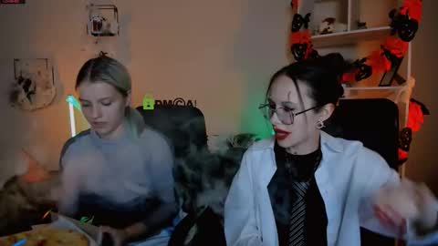 Mona  online show from October 20, 2025, 7:14 pm