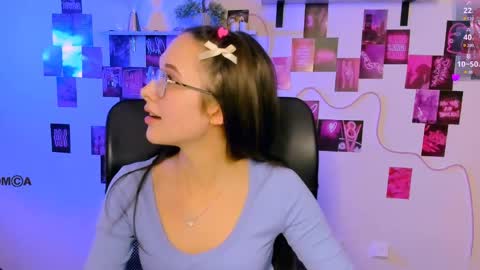 Snapshot of mona_cloud chatting on April 29, 2026, 7:53 pm Mona online show from April 29, 2026, 7:53 pm